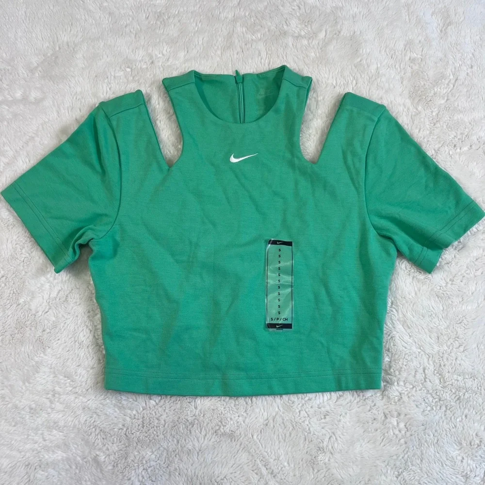 Nike Womens Green Cold Shoulder Cutout Crop Top Short Sleeve Swoosh Small NEW